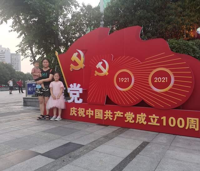 朱元璋问死囚：你姓啥？死囚回答后，朱元璋：赦免，再赐免死5次